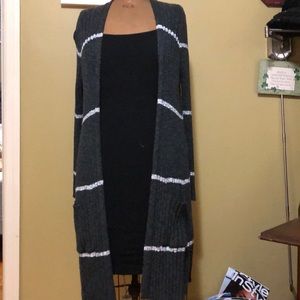 Stripped  open long cardi w/ pockets